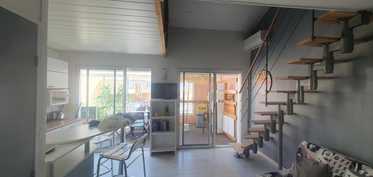 Joli Et Spacieux Studio Avec Garage Au Bord De Mer Fréjus Exterior photo